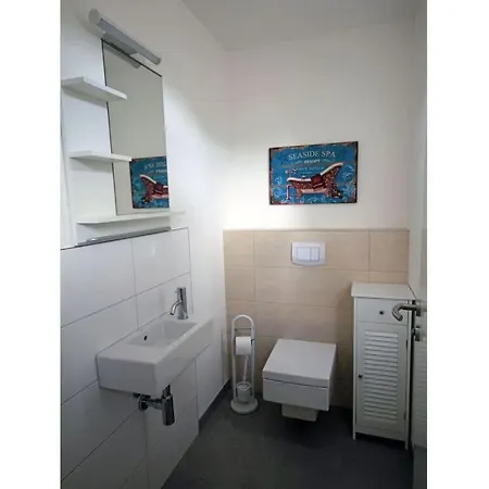 Strandburg Comfortable Tatil Evi Glowe